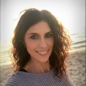 Meet your Posher, Petia